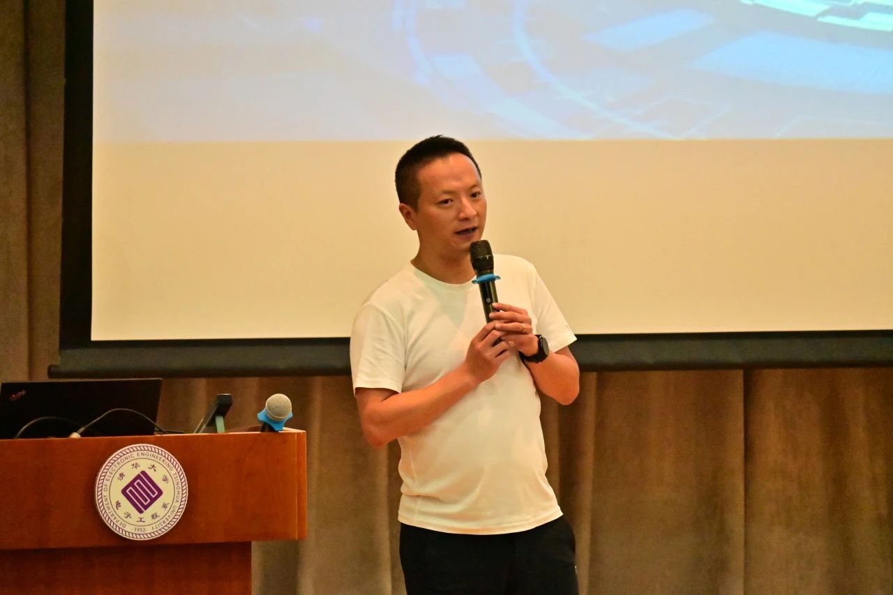 1727252126164168.jpg 洪董致辞.jpg